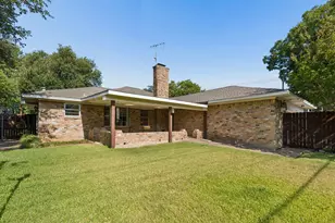 10146 Coveridge Dr, Dallas, TX 75238 - Photo 30