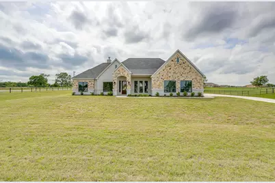 1001 Magnolia Court, Springtown, TX 76082 - Photo 2
