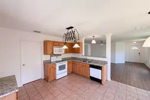 6200 St James Pl, Denton, TX 76210 - Photo 4