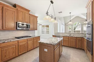 1401 Big Falls Dr, Flower Mound, TX 75028 - Photo 2