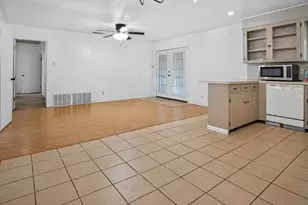 103 Clover Ln, Palestine, TX 75803 - Photo 12