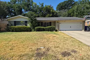 2227 Hanover Dr, Waco, TX 76710 - Photo 2
