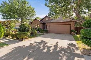 1025 Pearson St, Irving, TX 75061 - Photo 1