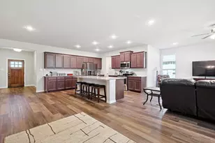 808 Feather Edge Dr, Springtown, TX 76082 - Photo 8