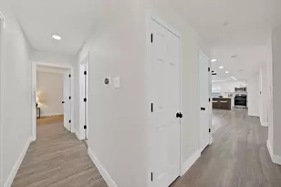 2302 E Mitchell St, Arlington, TX 76010 - Photo 18