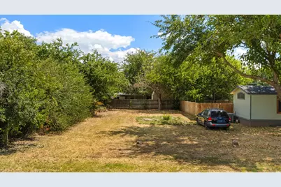817 Flamingo Road, Granbury, TX 76049 - Photo 2