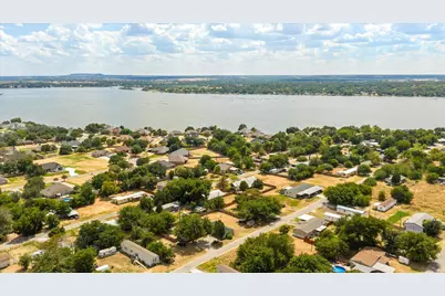 817 Flamingo Road, Granbury, TX 76049 - Photo 12