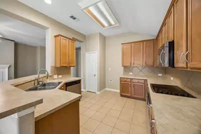 655 Campolina Drive, Grand Prairie, TX 75052 - Photo 20