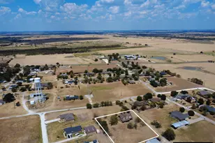 510 E Tower St, Frost, TX 76641 - Photo 1