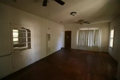 605 E Pine, Edgewood, TX 75117 - Photo 4