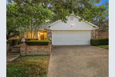 4400 Westchester Drive, Waco, TX 76710 - Photo 2