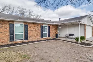 1609 Lyric Dr, Garland, TX 75040 - Photo 4