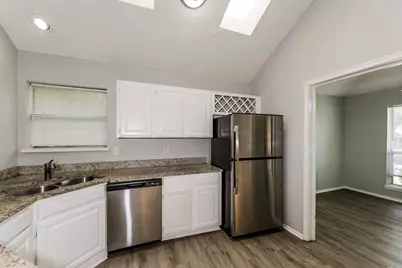 404 Derby Lane, DeSoto, TX 75115 - Photo 2