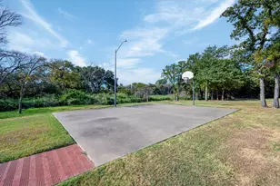 305 Donna Cir, Granbury, TX 76049 - Photo 36