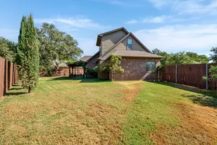 305 Donna Cir, Granbury, TX 76049 - Photo 34