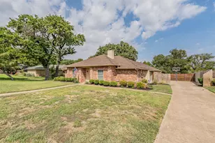 7317 Tipperary Ct, North Richland Hills, TX 76182 - Photo 2