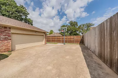 7317 Tipperary Court, North Richland Hills, TX 76182 - Photo 4