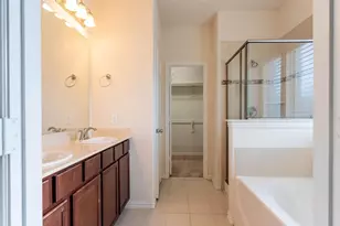 2601 N Sun Creek Dr, Little Elm, TX 75066 - Photo 14