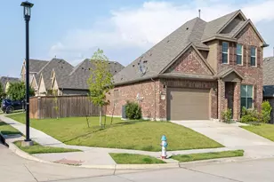 2601 N Sun Creek Dr, Little Elm, TX 75066 - Photo 2