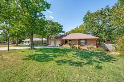 1403 Greenwood Drive, Denton, TX 76209 - Photo 38