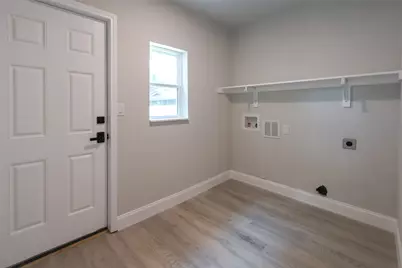 2303 Walworth Street, Greenville, TX 75401 - Photo 4