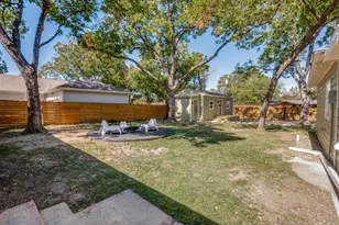 2433 Southwood Dr, Dallas, TX 75233 - Photo 38