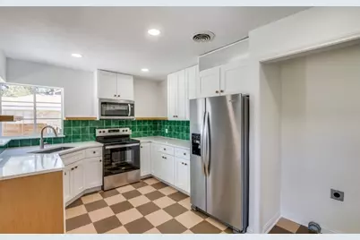 2433 Southwood Drive, Dallas, TX 75233 - Photo 10