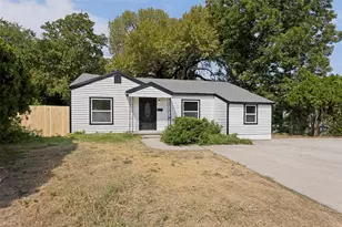 2613 Saturn Rd, Garland, TX 75041 - Photo 2