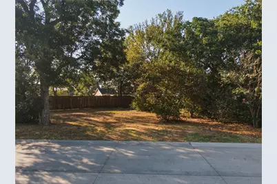 104 N Getzendaner Street, Waxahachie, TX 75165 - Photo 1