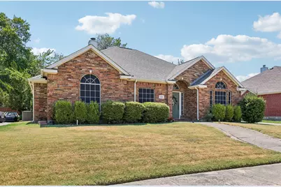 204 Sherwood Drive, Murphy, TX 75094 - Photo 2