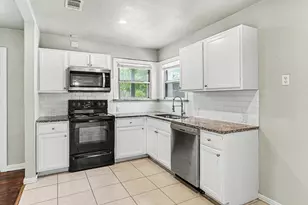 1108 E Robert St, Fort Worth, TX 76104 - Photo 10