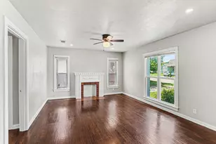 1108 E Robert St, Fort Worth, TX 76104 - Photo 6