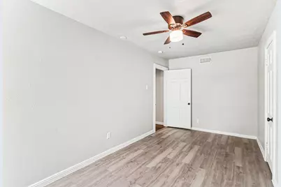 1108 E Robert Street, Fort Worth, TX 76104 - Photo 16