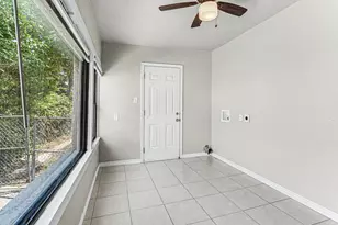 1108 E Robert St, Fort Worth, TX 76104 - Photo 12