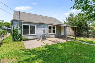1108 E Robert St, Fort Worth, TX 76104 - Photo 22