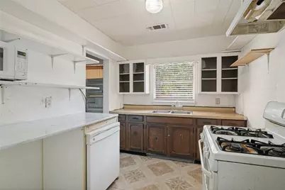 11102 Barbarosa Drive, Dallas, TX 75228 - Photo 4