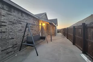 112 St Elias Dr, Burleson, TX 76028 - Photo 18