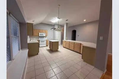 5016 San Jacinto Drive, Haltom City, TX 76137 - Photo 6