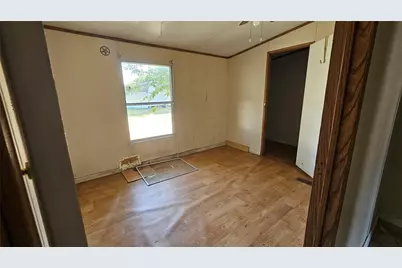 8913 Holly Road, Alvarado, TX 76009 - Photo 8