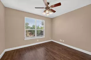 9300 Bedford Ln, McKinney, TX 75071 - Photo 8