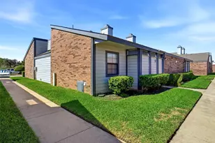 636 Bellaire Dr, Hurst, TX 76053 - Photo 1