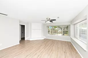 2718 Oakmont Dr, Lancaster, TX 75134 - Photo 6