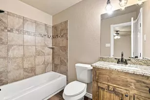 1103 Chase Ave, Cleburne, TX 76031 - Photo 26