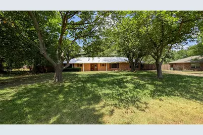 4270 Sir Lancelot Circle, Midlothian, TX 76065 - Photo 2