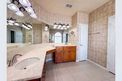 409 Lone Oak Court, Kennedale, TX 76060 - Photo 14