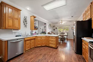 512 Shady Oaks Trail, Burleson, TX 76028 - Photo 14
