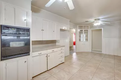 1325 W Water Street, Weatherford, TX 76086 - Photo 16