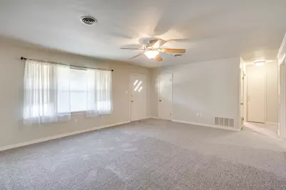 1325 W Water Street, Weatherford, TX 76086 - Photo 4