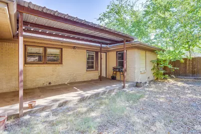 1325 W Water Street, Weatherford, TX 76086 - Photo 32