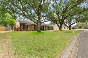 1124 Green River Trail, Cleburne, TX 76033 - Photo 2